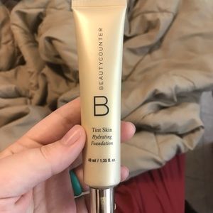 Beauty Counter Tint Skin Hydrating Foundation